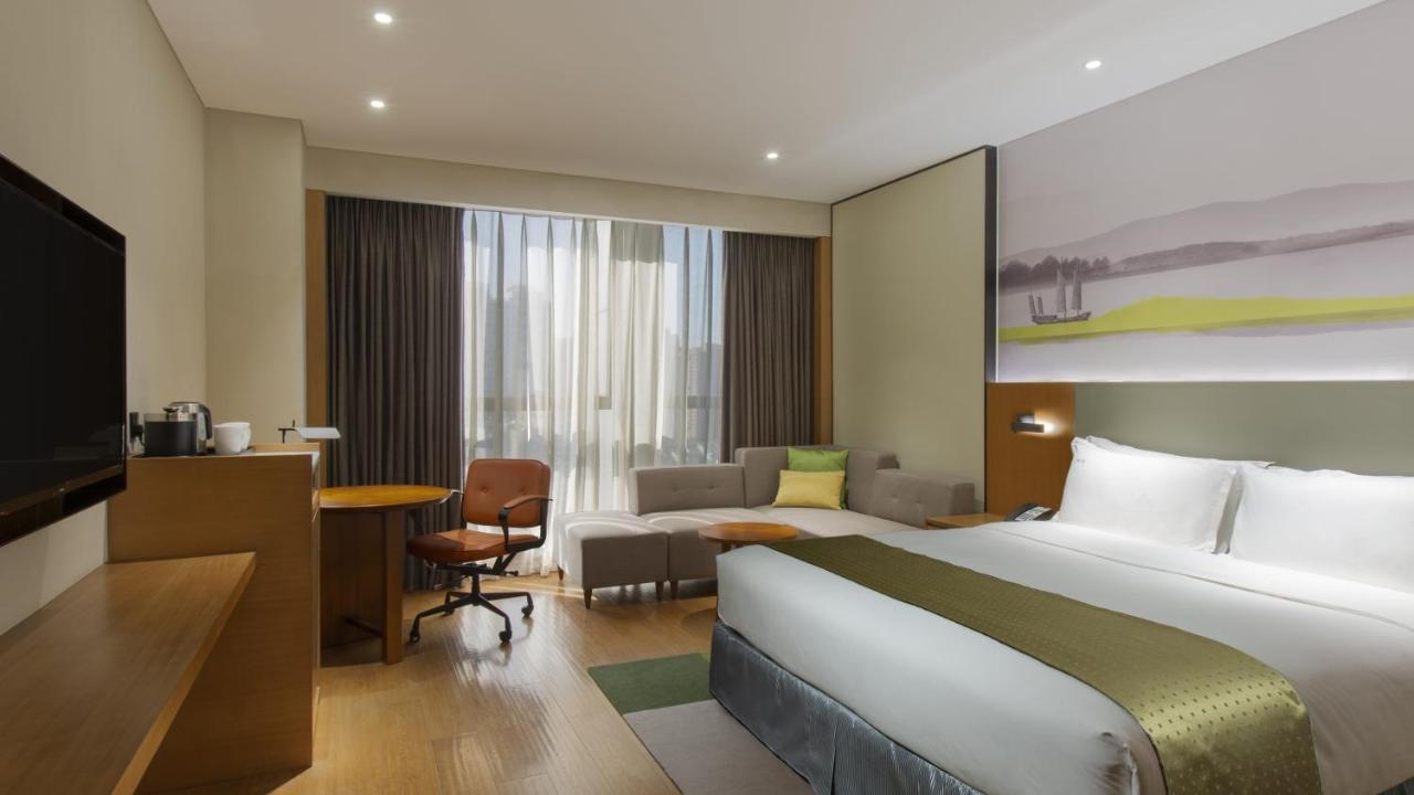 Holiday Inn & Suites Tianjin Downtown By Ihg,Tianjin Drum Tower,Joycity Shopping Mall,Tianjin Ancient Cultural Street,Haihe River,The Porcelain House,Convenient Access To Tianjin Binhai International Airport Ngoại thất bức ảnh